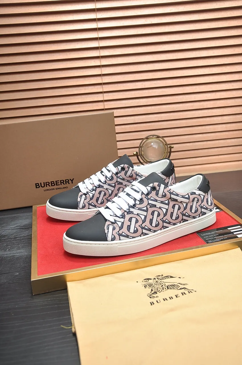 Men's shoes💰480💶[Burberry] (cowhide lining) classic low-top sneakers｜Imported cowhide with classic plaid fabric｜Cow leather lining｜Original outsole｜Fine workmanship and comfortable to wear Size: 38-44 (customized at 45)